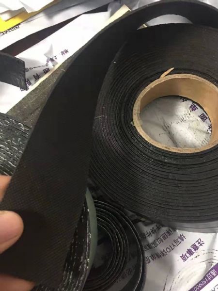 路面貼縫帶的產品介紹及優(yōu)點"30.jpg"